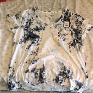 Universal Thread Goods tie-dye T-shirt